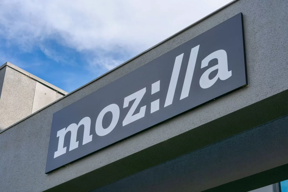 Visual for this record: Mozilla's 2025 toy audit found voice and storage risks in some models