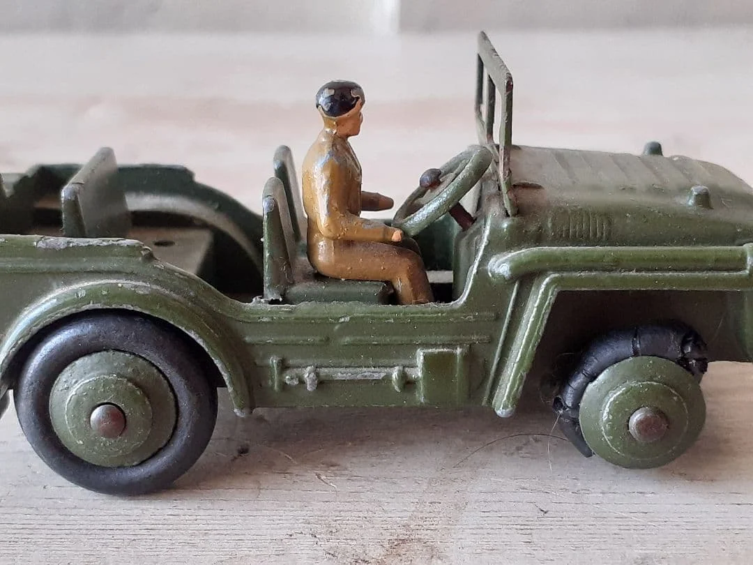 Visual for this record: A failed wartime rubber substitute became a 1950 toy